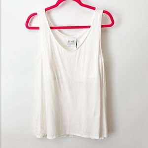 NWT Lysse White Tank with Built in Bra Size Medium